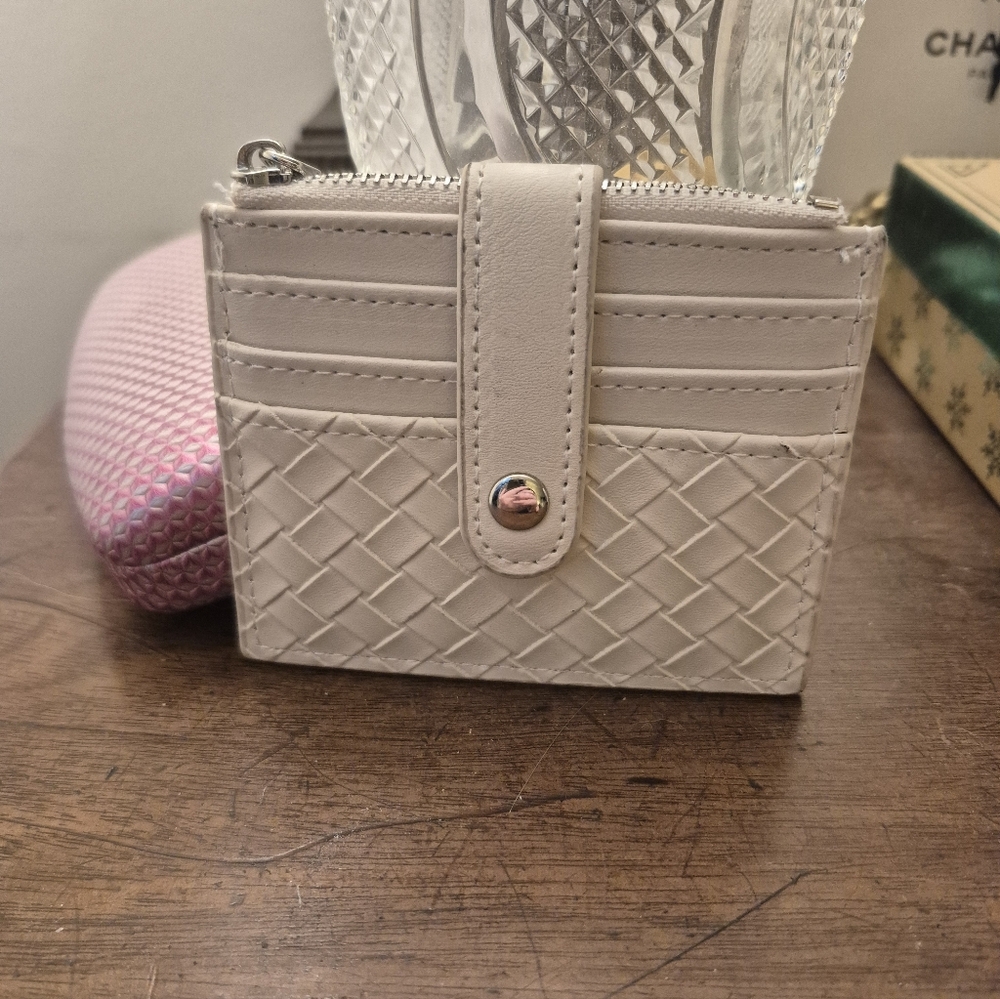 Elegant Cream Handmade Leather Card Holder